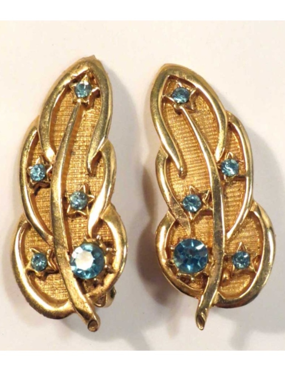 Vintage Earrings - Leaf w/Aquamarine Rhinestones